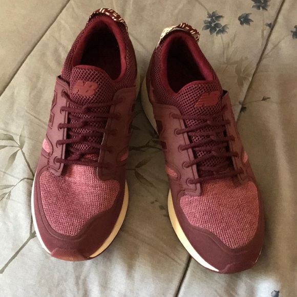 New Balance Shoes - NEW BALANCE | Burgundy slip on sneaker